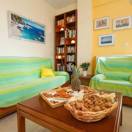 Apartment Sun Sea & Views 100m From Beach!