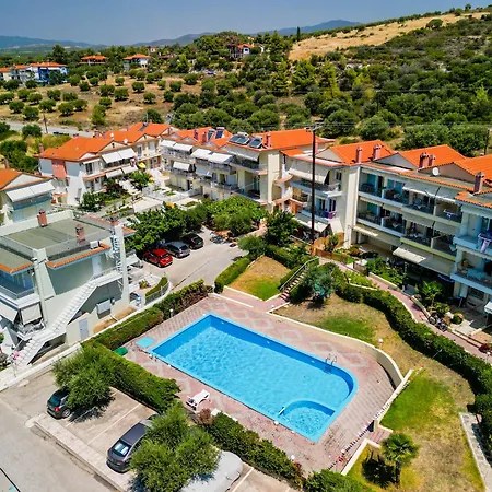 Sun Sea & Views 100m From Beach!