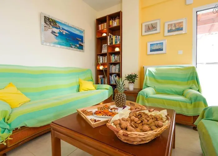 아파트 Sun Sea & Views 100m From Beach!