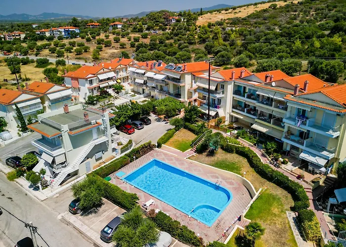 Sun Sea & Views 100m From Beach!