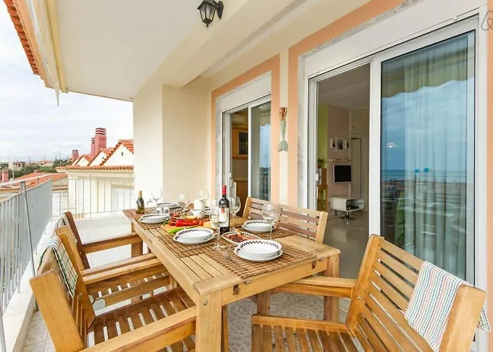 Sun Sea & Views 100m From Beach! *